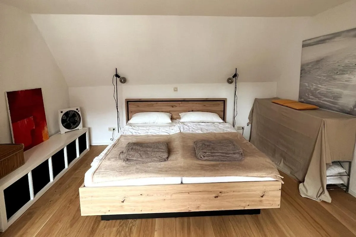 Apartment Gemuetliche Ferienwohnung In Rheinnaehe Dusseldorf Germany